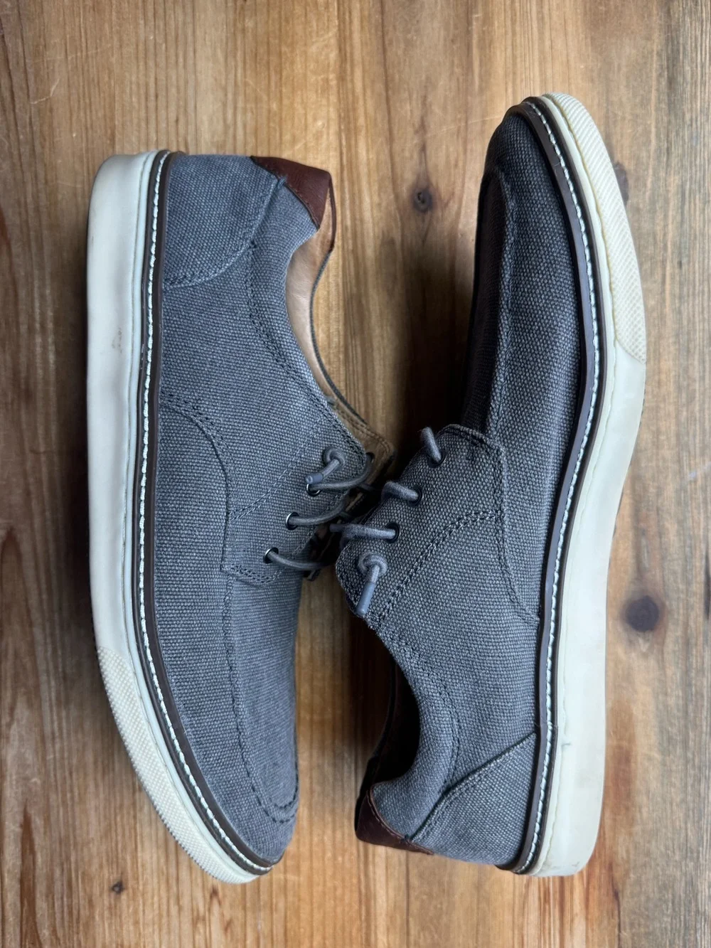 Johnston & Murphy Men’s Canvas Sheepskin Shoes 10